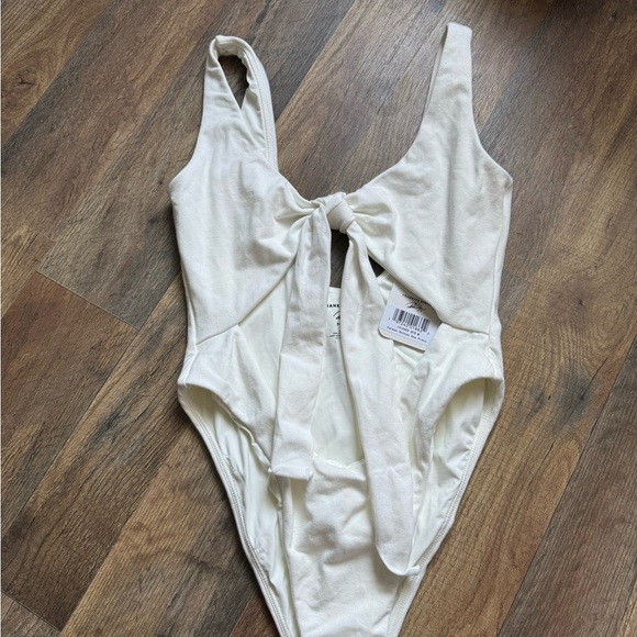 NWT Frankie’s Bikinis x Pamela Anderson One Piece - Picture 2 of 5